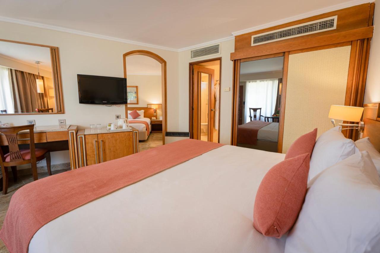 โจลี วิลล์ รีสอร์ต แอนด์ สปา คิงส์ ไอส์แลนด์ ลูเซอร์ Hotel ลักซอร์ ภายนอก รูปภาพ A suite at the Hilton London Heathrow