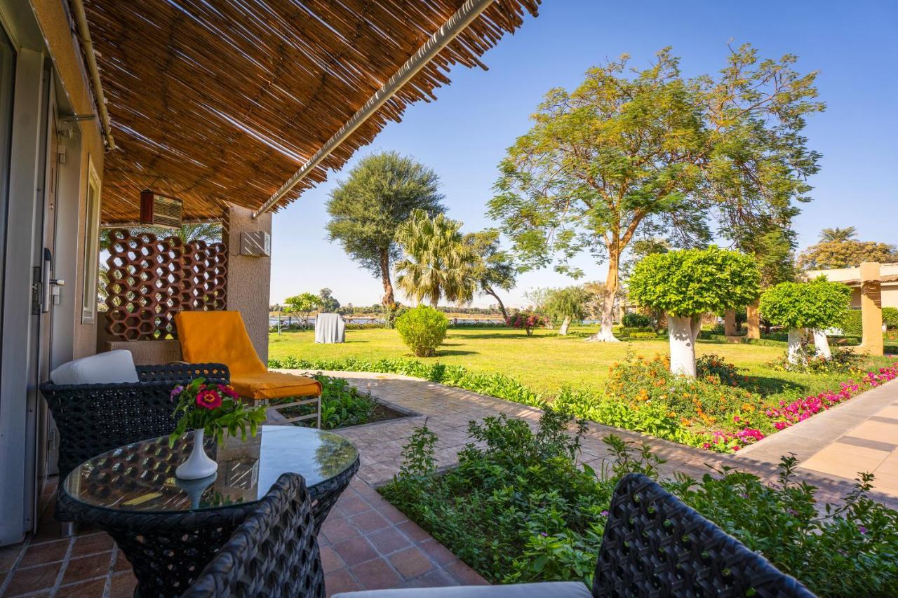 โจลี วิลล์ รีสอร์ต แอนด์ สปา คิงส์ ไอส์แลนด์ ลูเซอร์ Hotel ลักซอร์ ภายนอก รูปภาพ The Royal Mirage Hotel