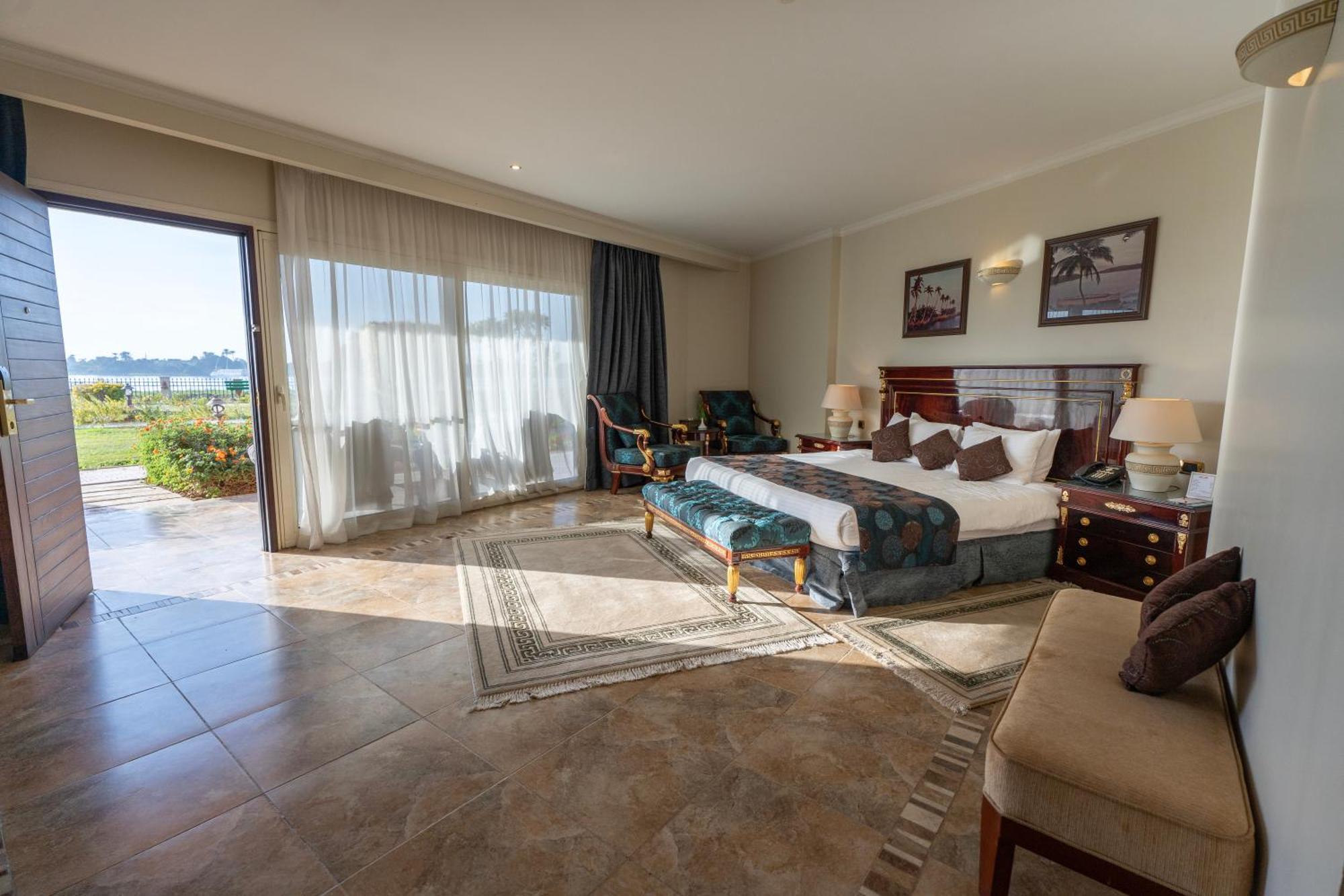 โจลี วิลล์ รีสอร์ต แอนด์ สปา คิงส์ ไอส์แลนด์ ลูเซอร์ Hotel ลักซอร์ ภายนอก รูปภาพ A bedroom at the hotel