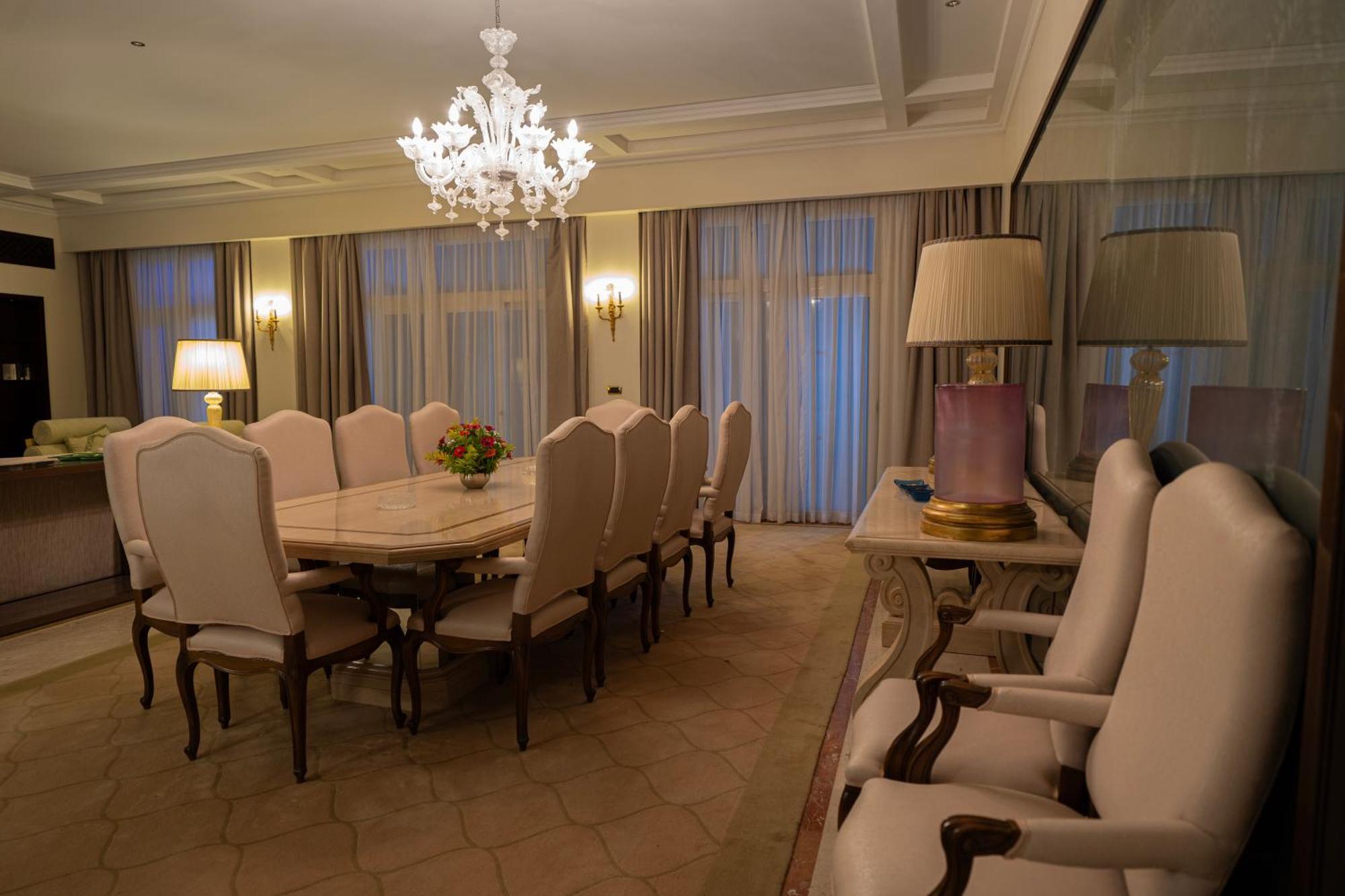 โจลี วิลล์ รีสอร์ต แอนด์ สปา คิงส์ ไอส์แลนด์ ลูเซอร์ Hotel ลักซอร์ ภายนอก รูปภาพ The interior of the Presidential Suite